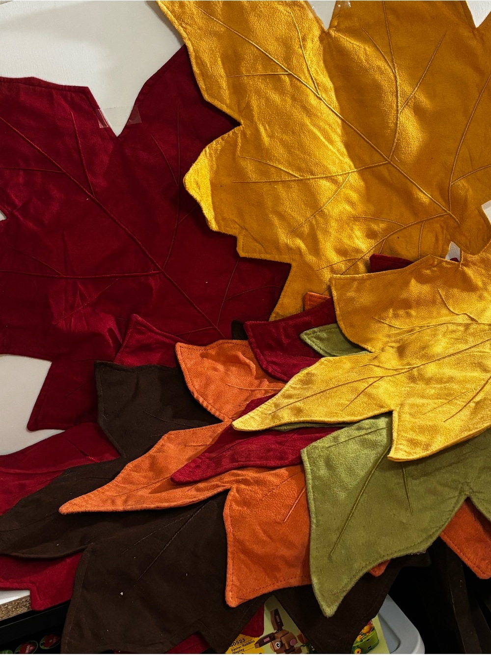 Beautiful Autumn Leaves Placemats from Better Homes and Gardens - Set of 8